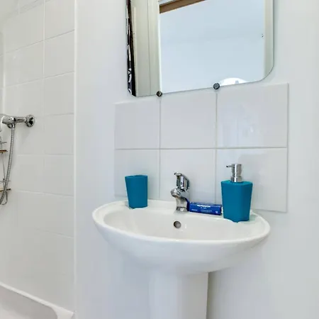 Guestready - Cozy In Montmarte * Париж
